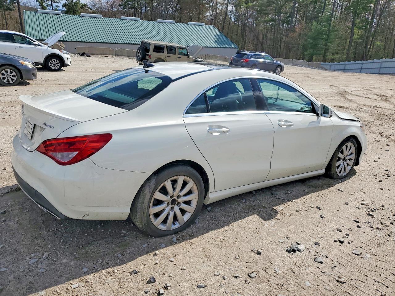 2018 Mercedes-Benz Cla 250 4Matic - Image 3