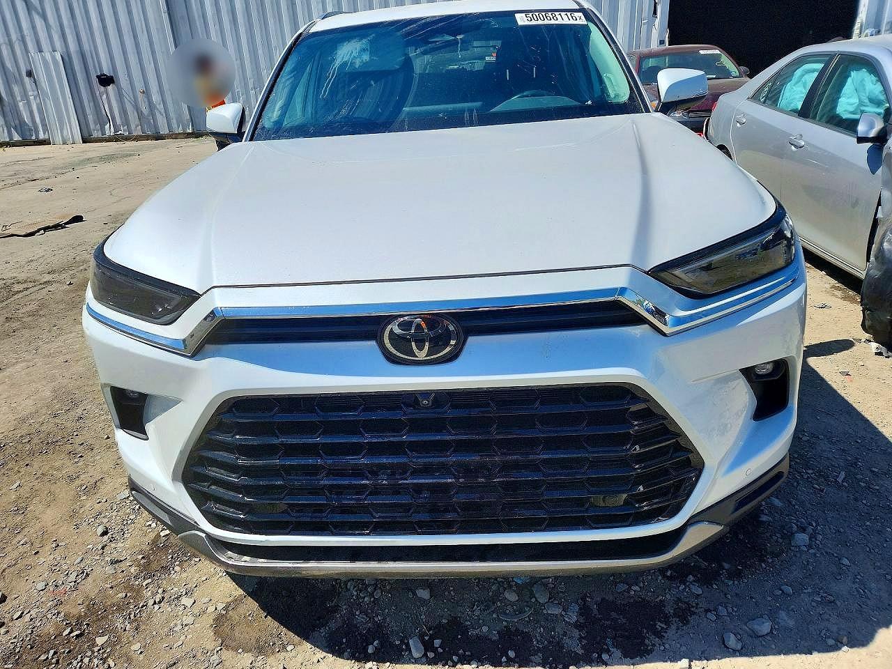 2024 Toyota Grand Highlander Hybrid Limited - Image 5
