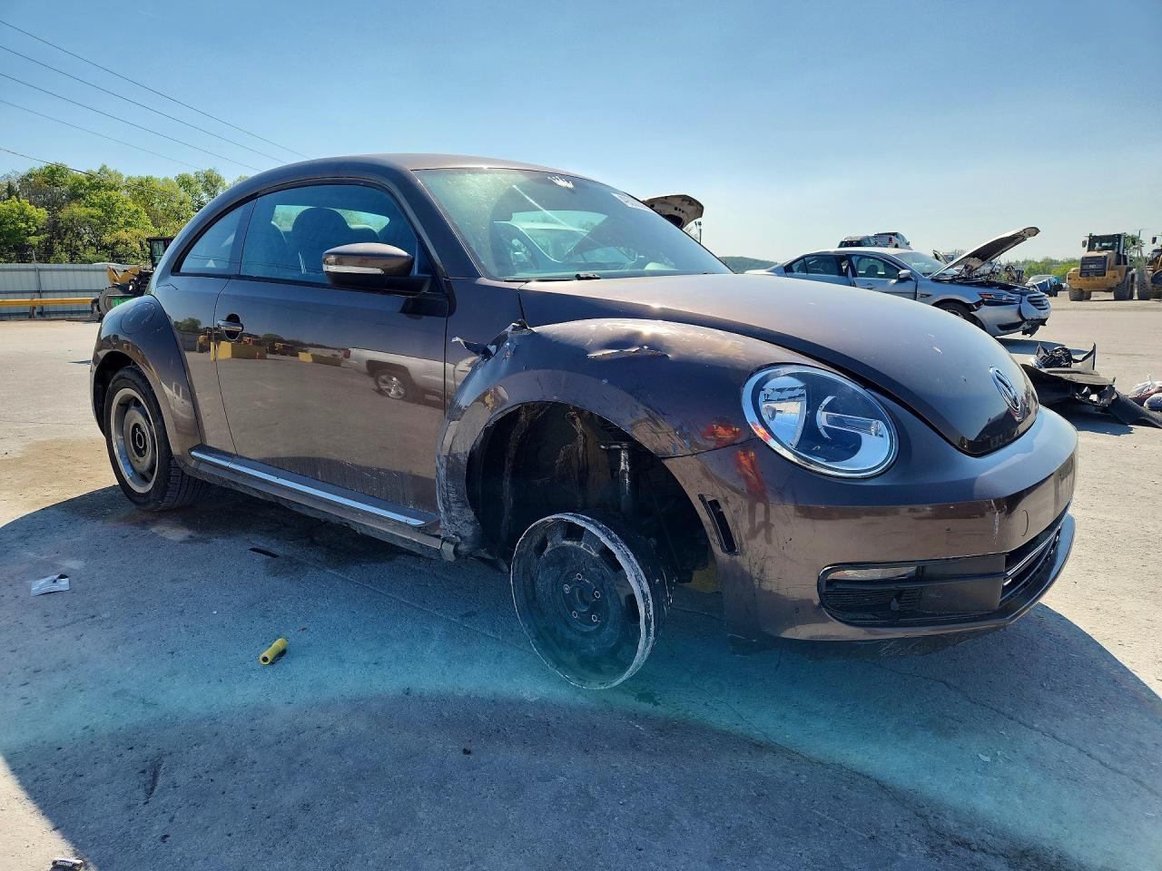 2013 Volkswagen Beetle - Фото 4