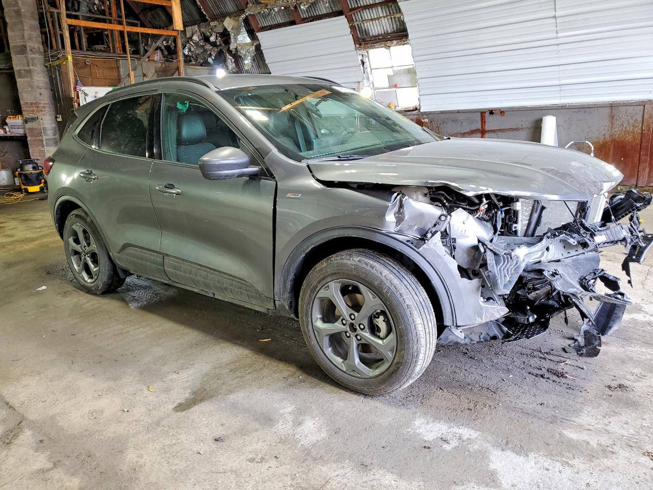 2025 Ford Escape St Line - Фото 4