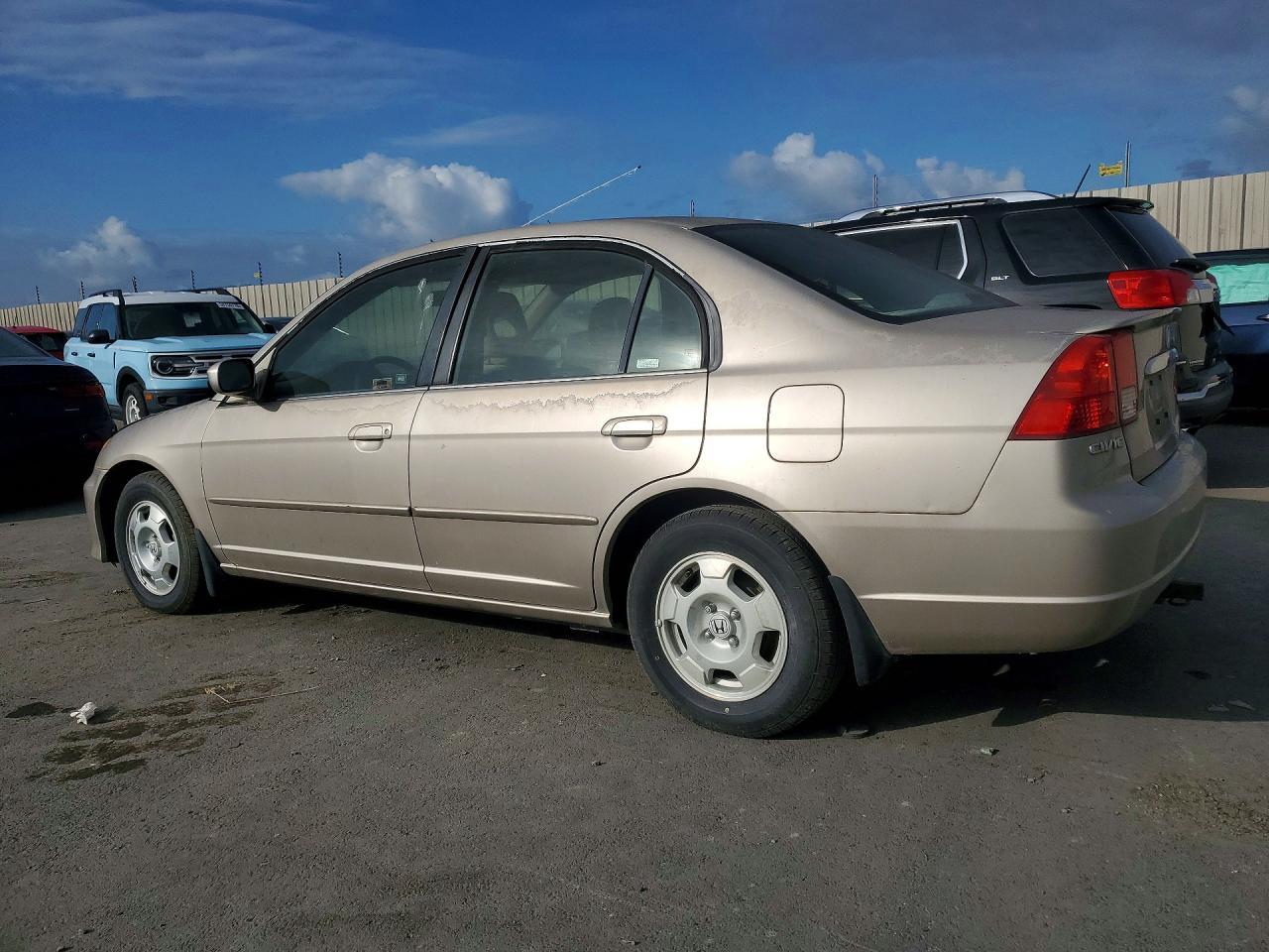 2003 Honda Civic Hybrid - Image 2