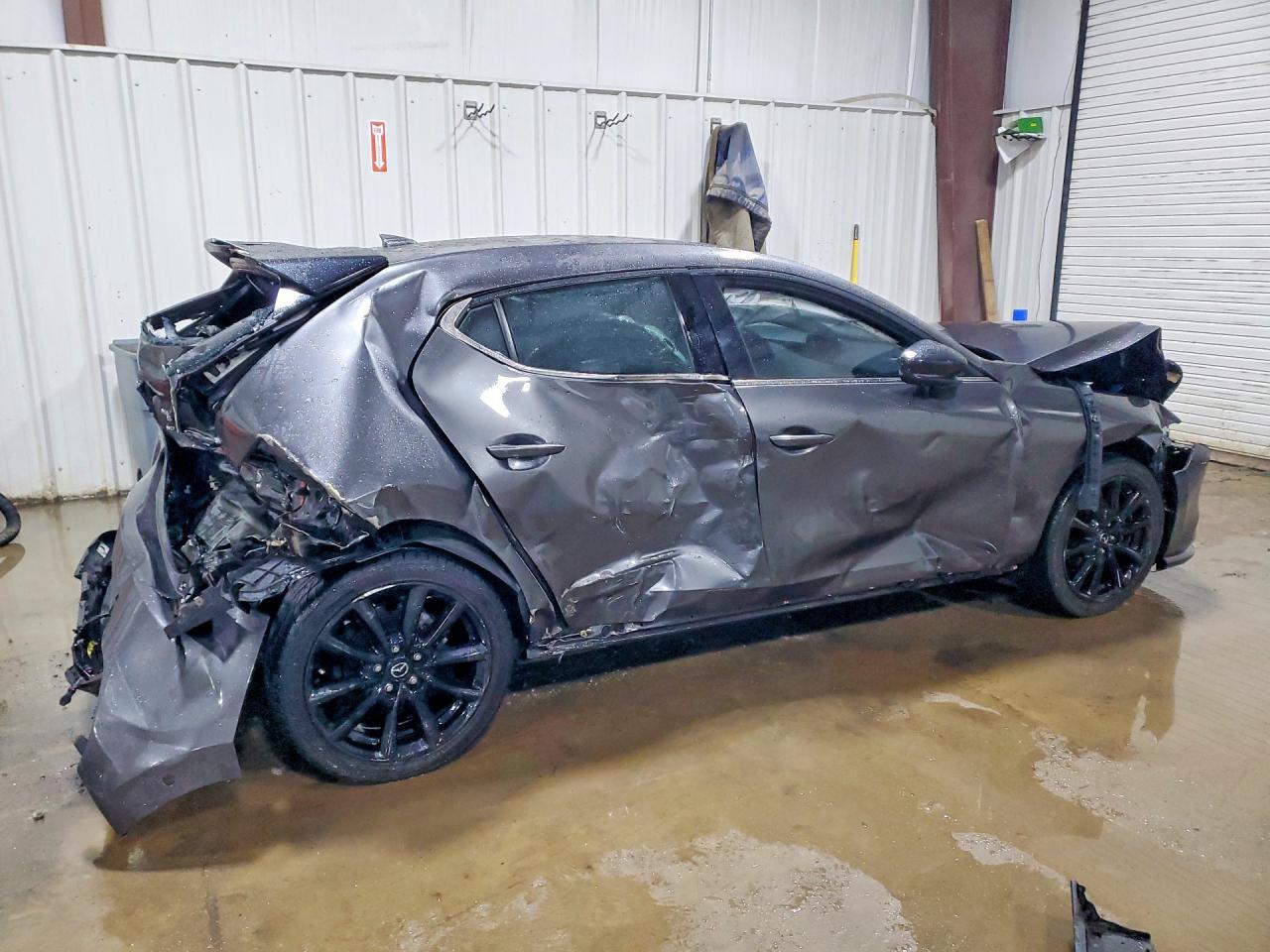 2021 Mazda 3 Premium Plus - Image 3