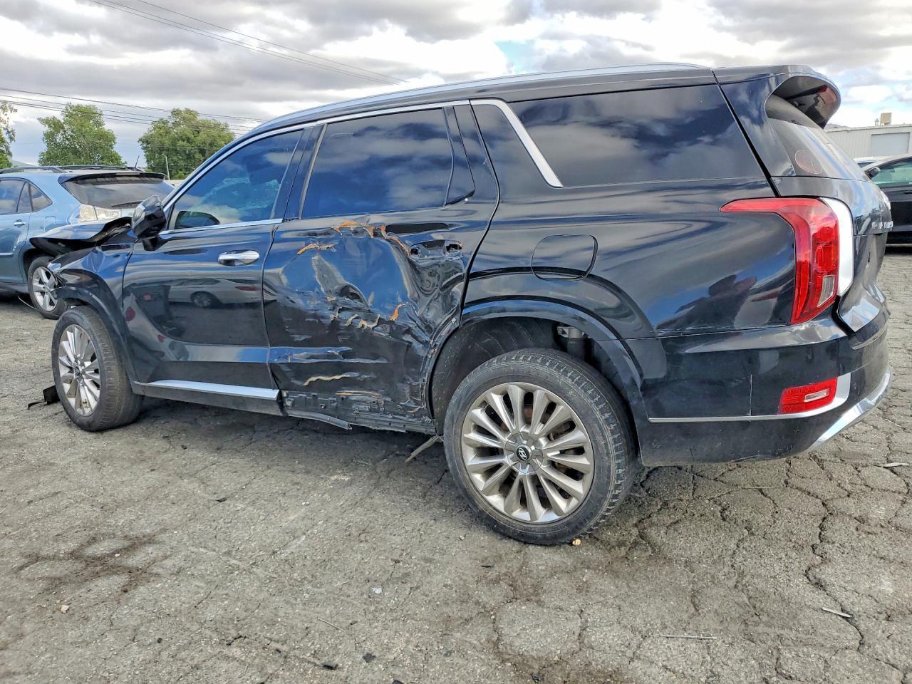 2020 Hyundai Palisade Limited - Image 2