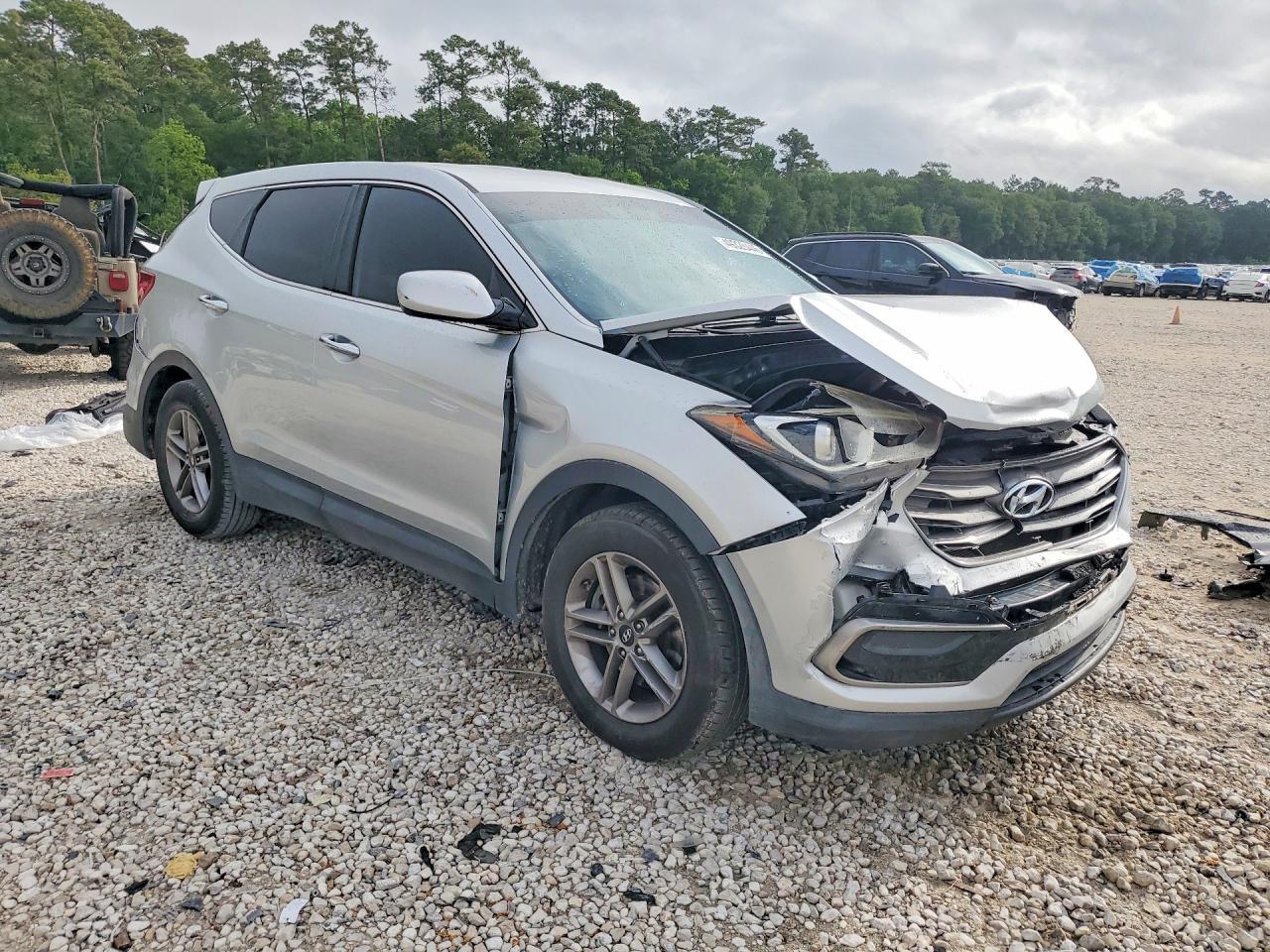 2017 Hyundai Santa Fe Sport 2.4L - Image 4