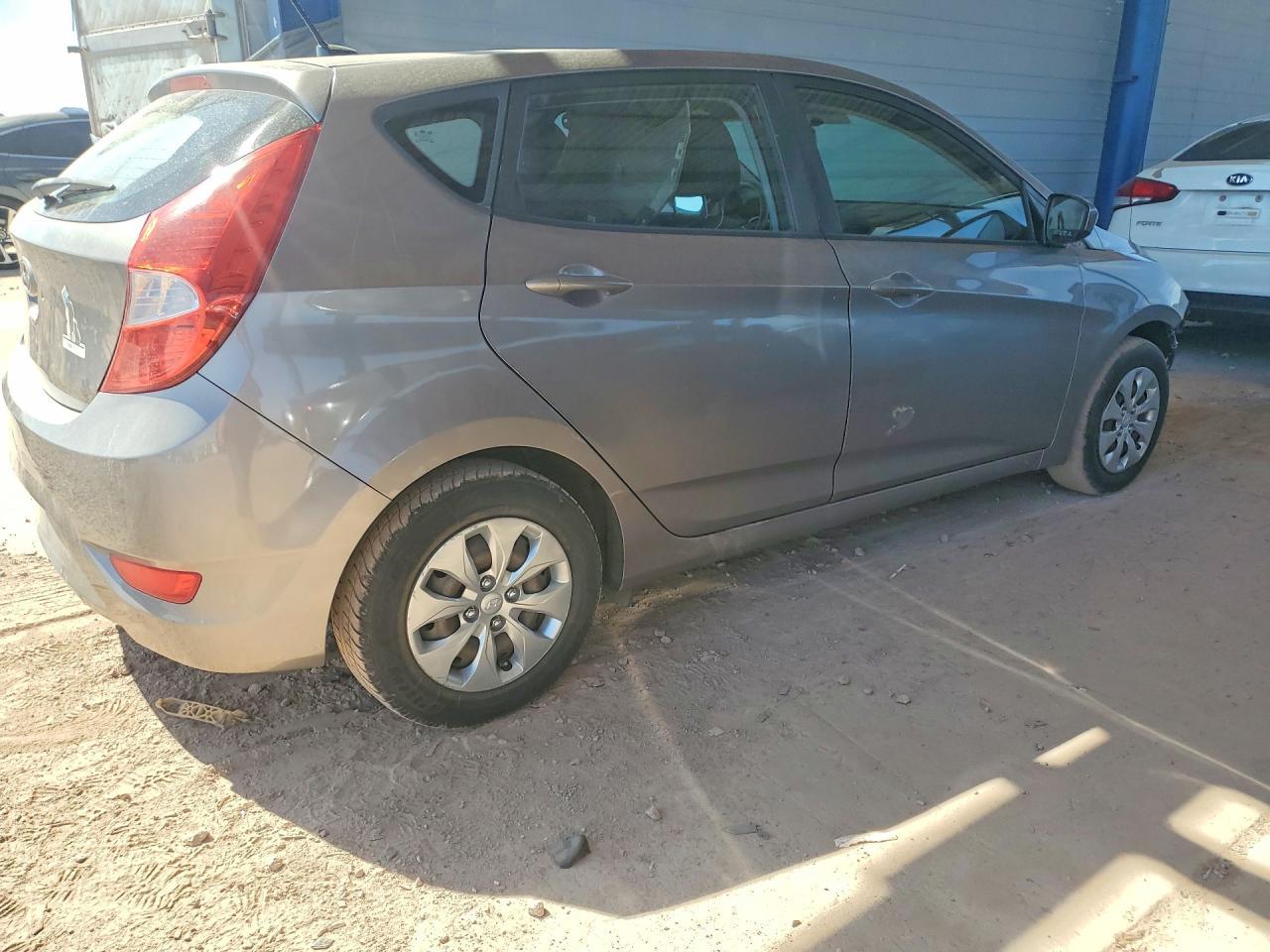 2017 Hyundai Accent Se - Image 3