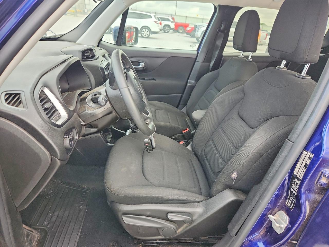 2018 Jeep Renegade Latitude - Image 7