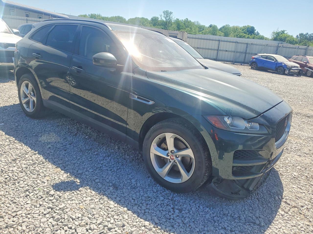 2017 Jagu F-Pace Pre - Image 4