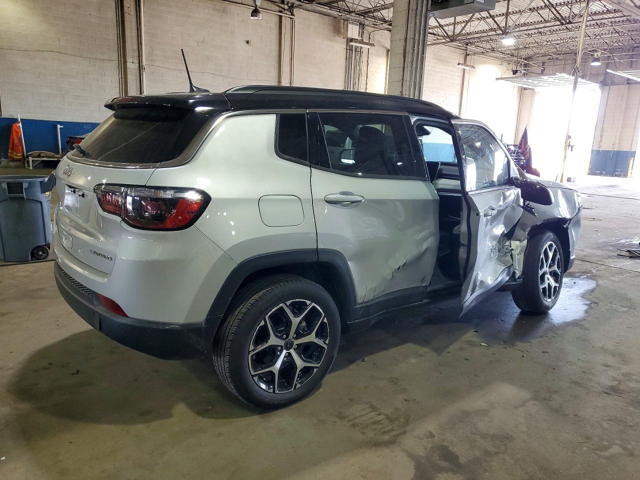 2025 Jeep Compass Limited - Image 3