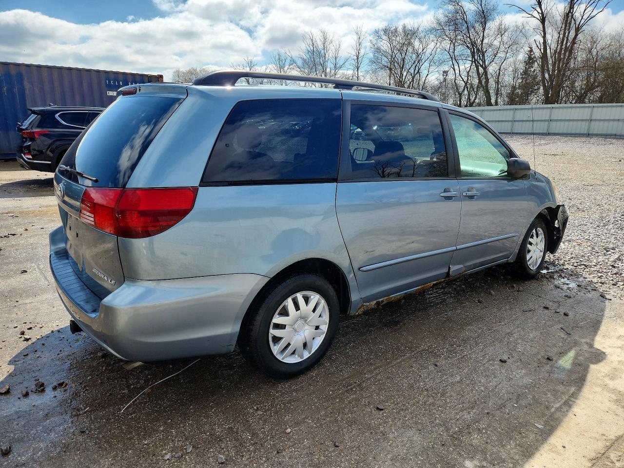 2005 Toyota Sienna Le 7 Passenger - Фото 3