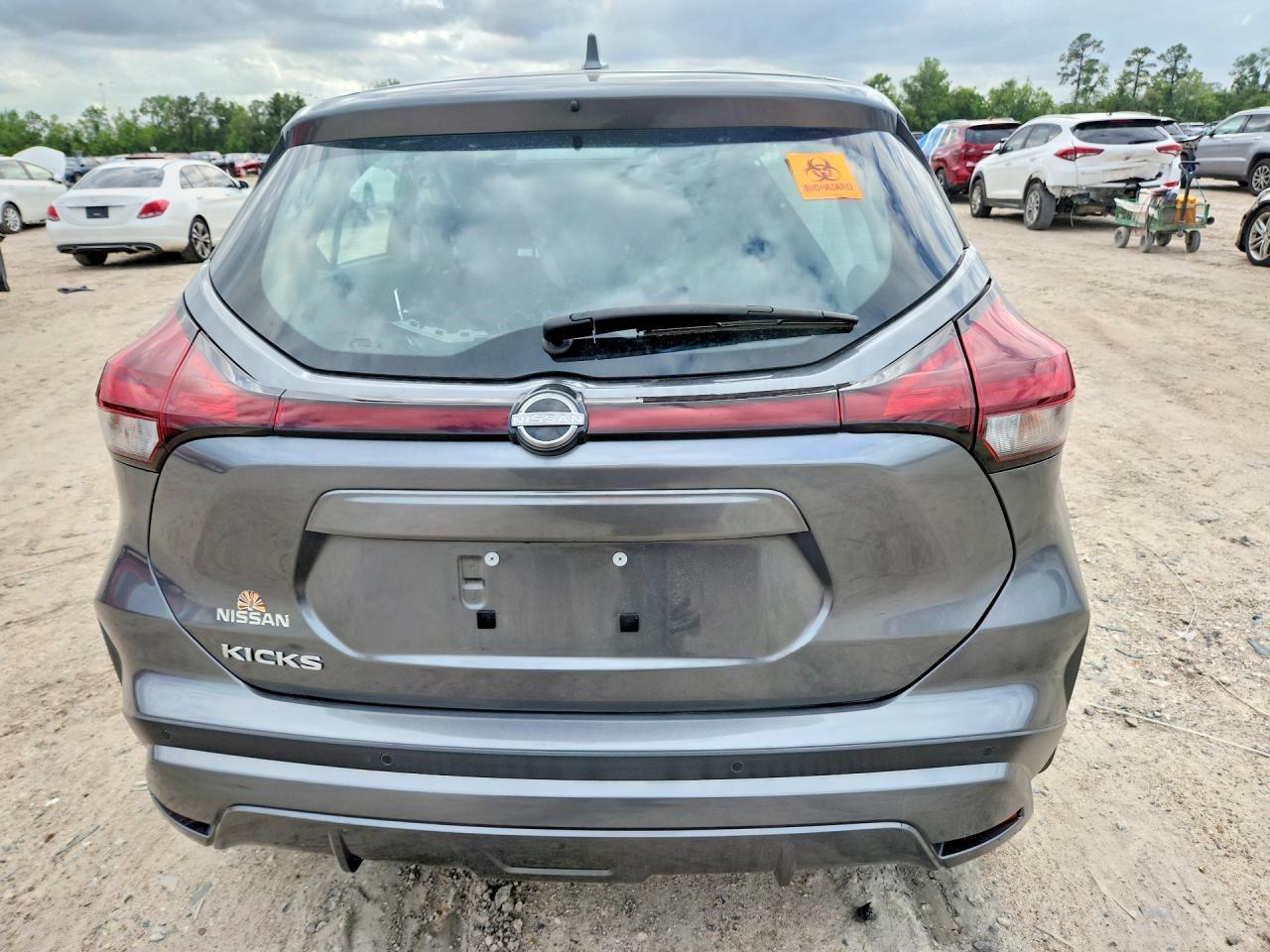 2023 Nissan Kicks - Image 6