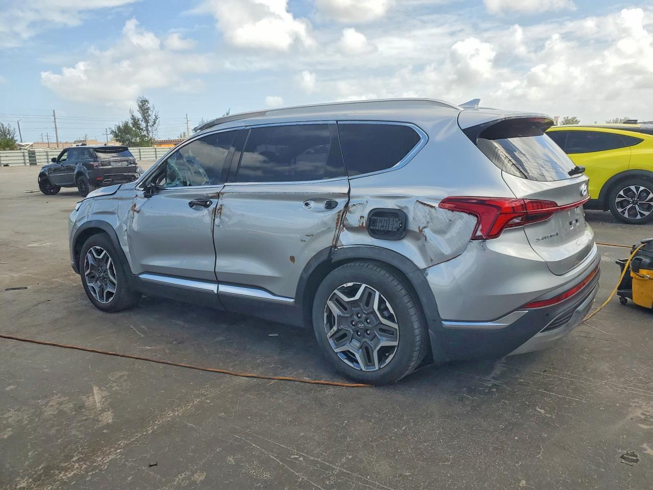 2023 Hyundai Santa Fe Limited - Image 2