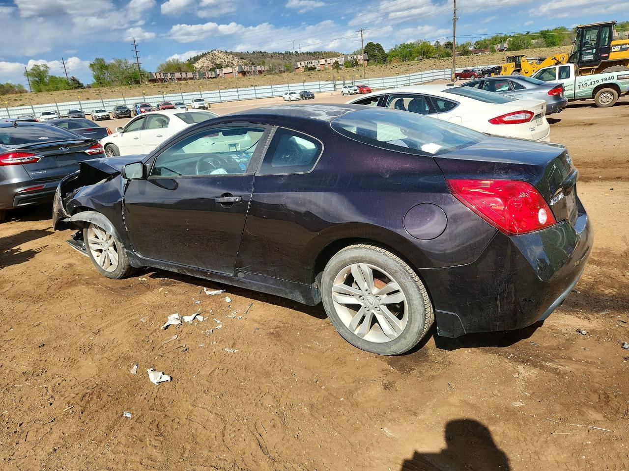 2010 Nissan Altima S - Image 2