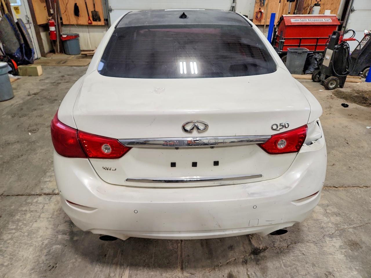 2016 Infiniti Q50 2.0T - Image 6