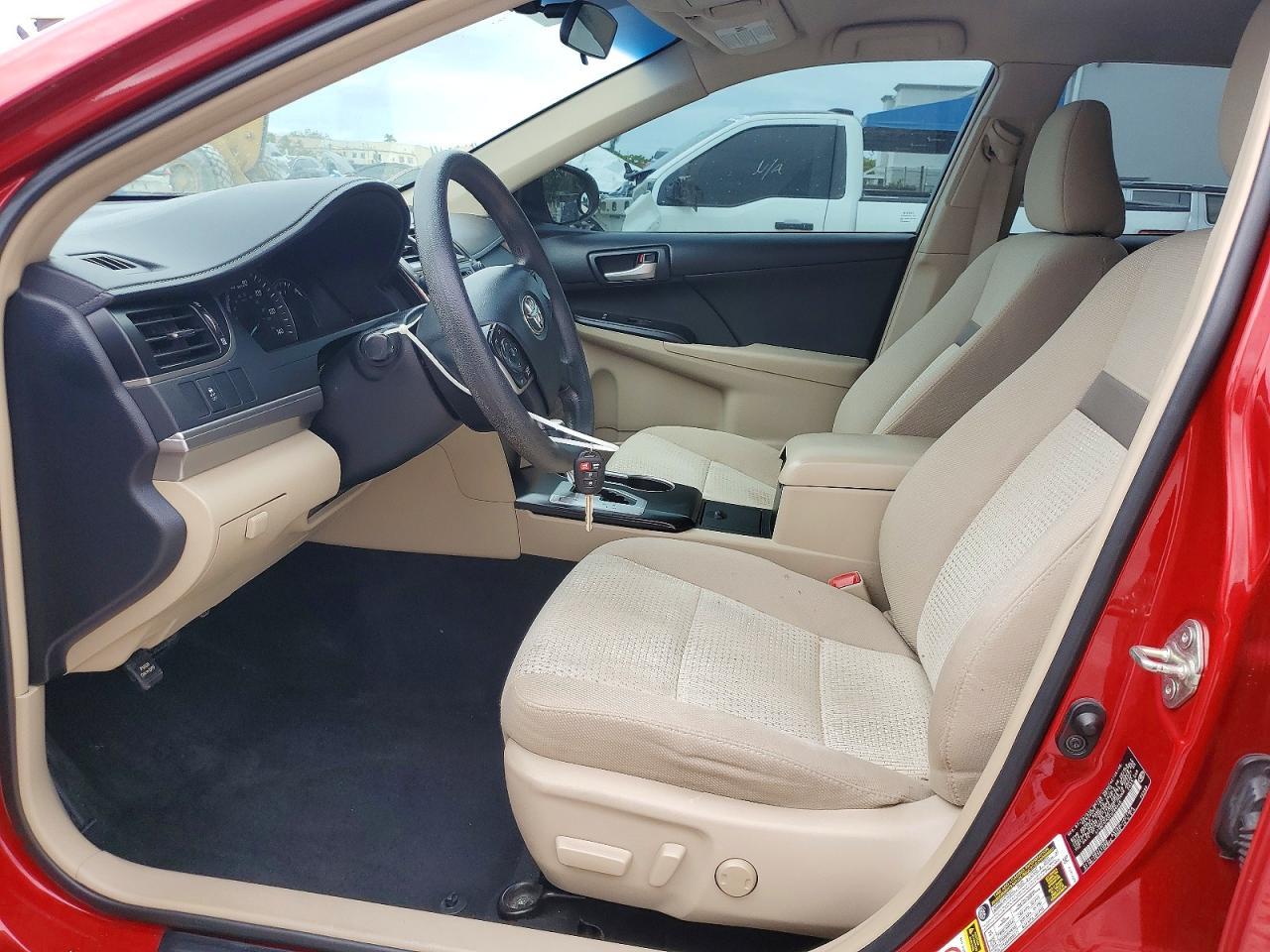 2014 Toyota Camry Le - Фото 7