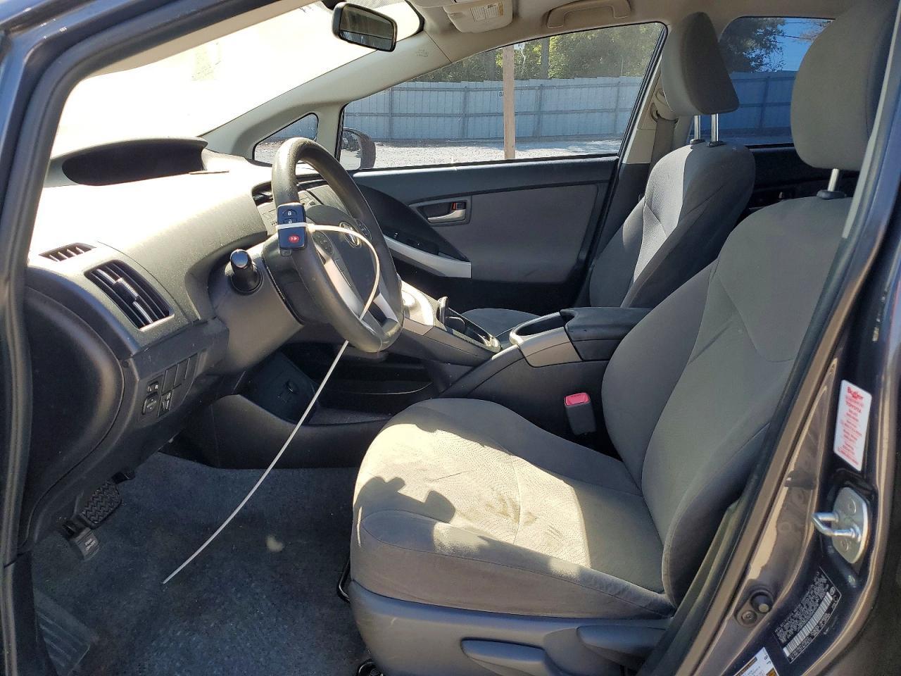 2013 Toyota Prius Two - Image 7