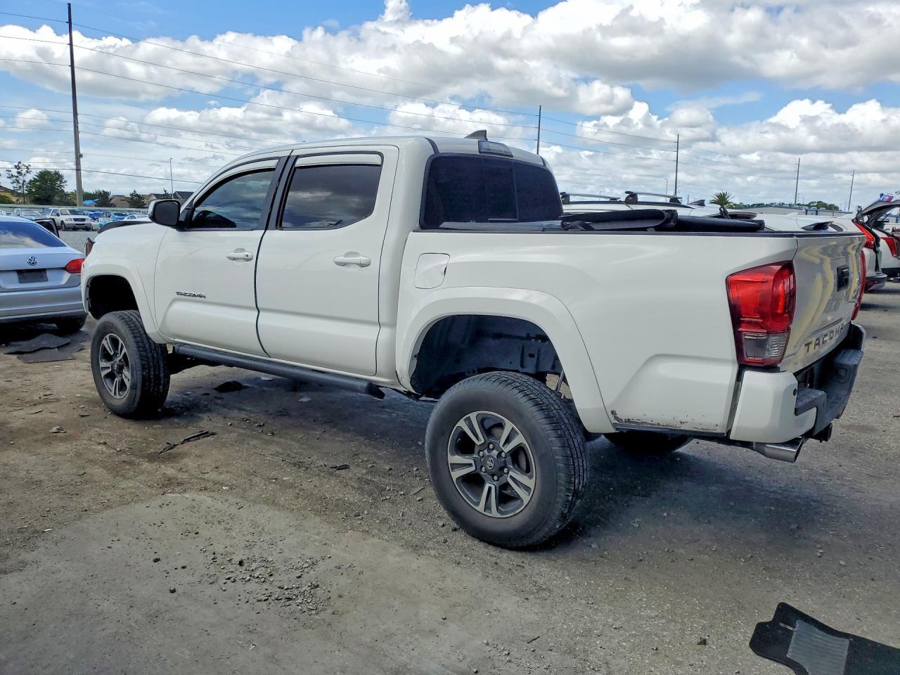 2017 Toyota Tacoma Trd Sport - Фото 2