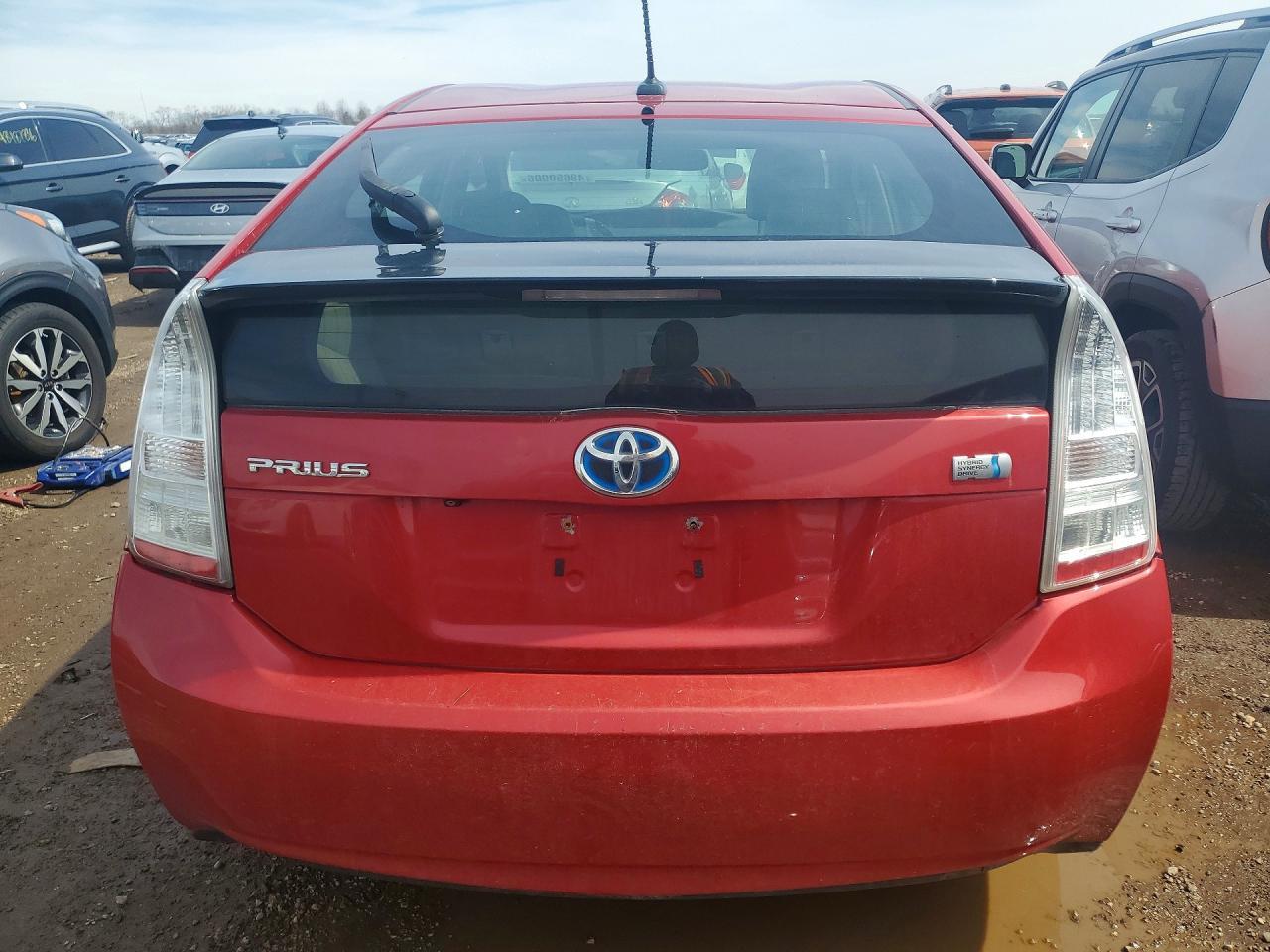 2010 Toyota Prius V - Фото 6