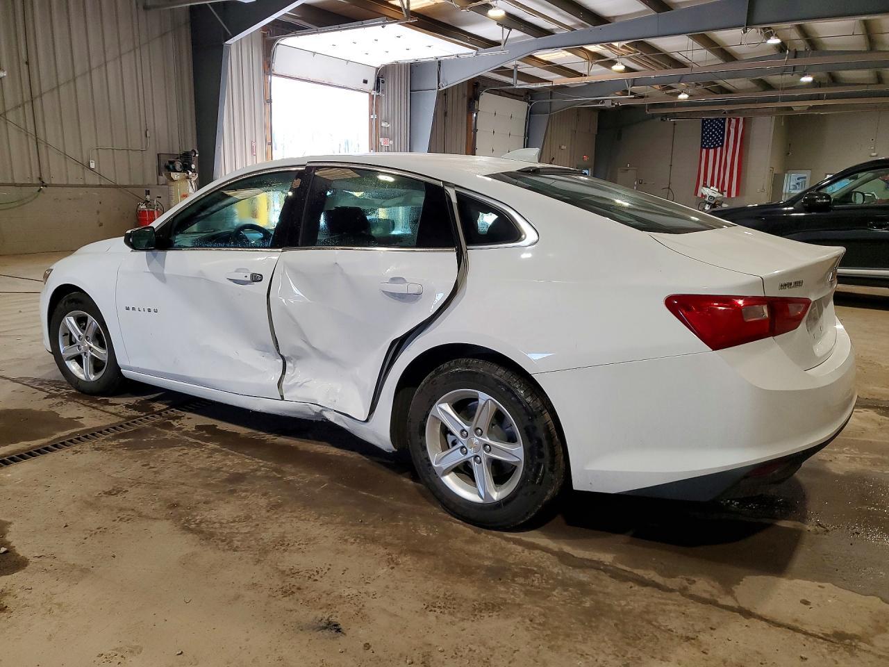 2023 Chevrolet Malibu Lt - Image 2