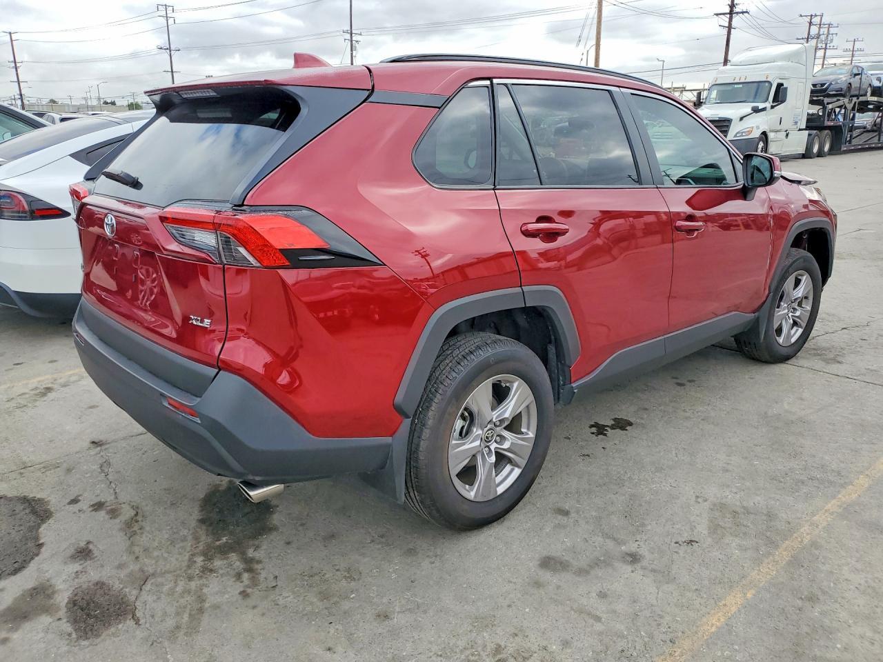 2025 Toyota Rav4 Xle - Image 3