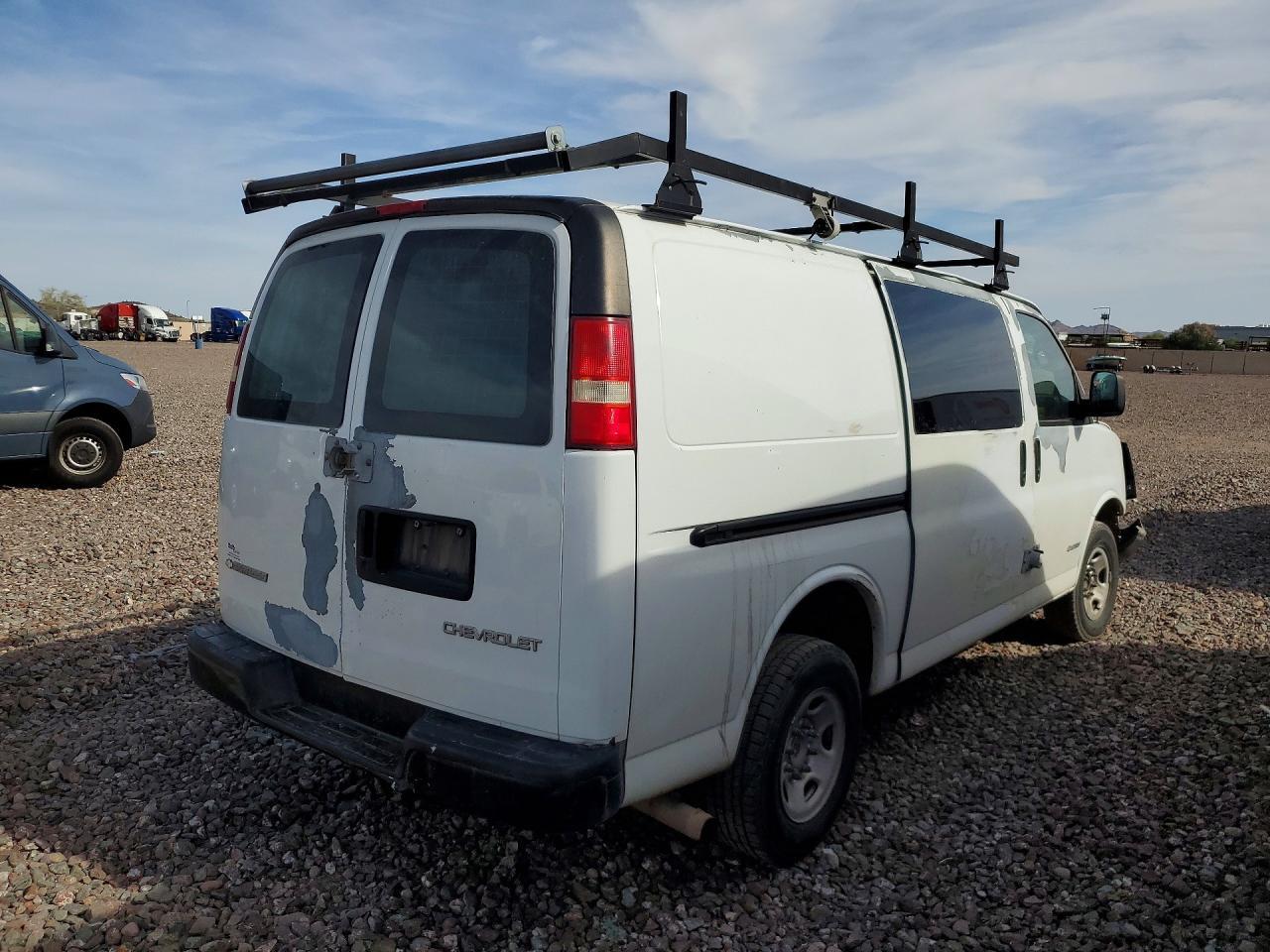 2004 Chev Expg2500 - Image 3