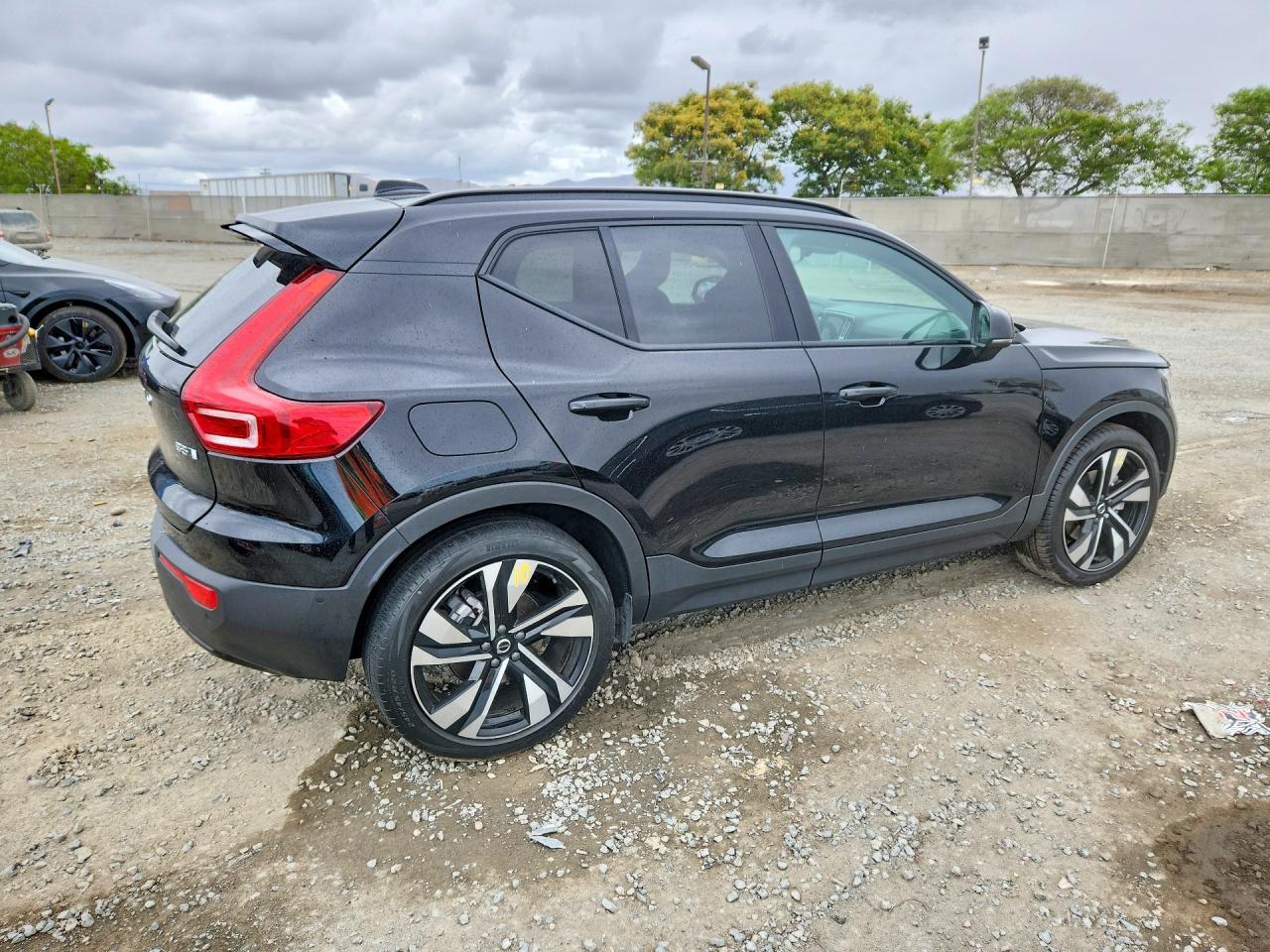 2024 Volvo Xc40 Plus - Фото 3