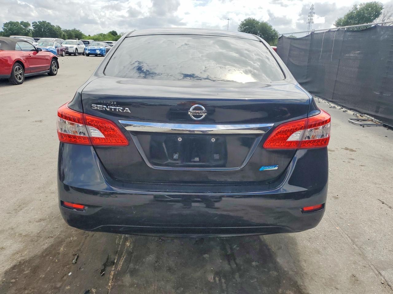 2014 Nissan Sentra S - Фото 6