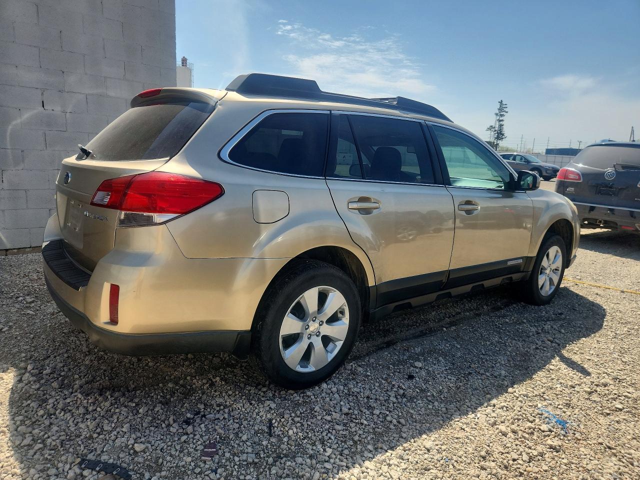 2010 Subaru Outback 2.5I Premium - Фото 3