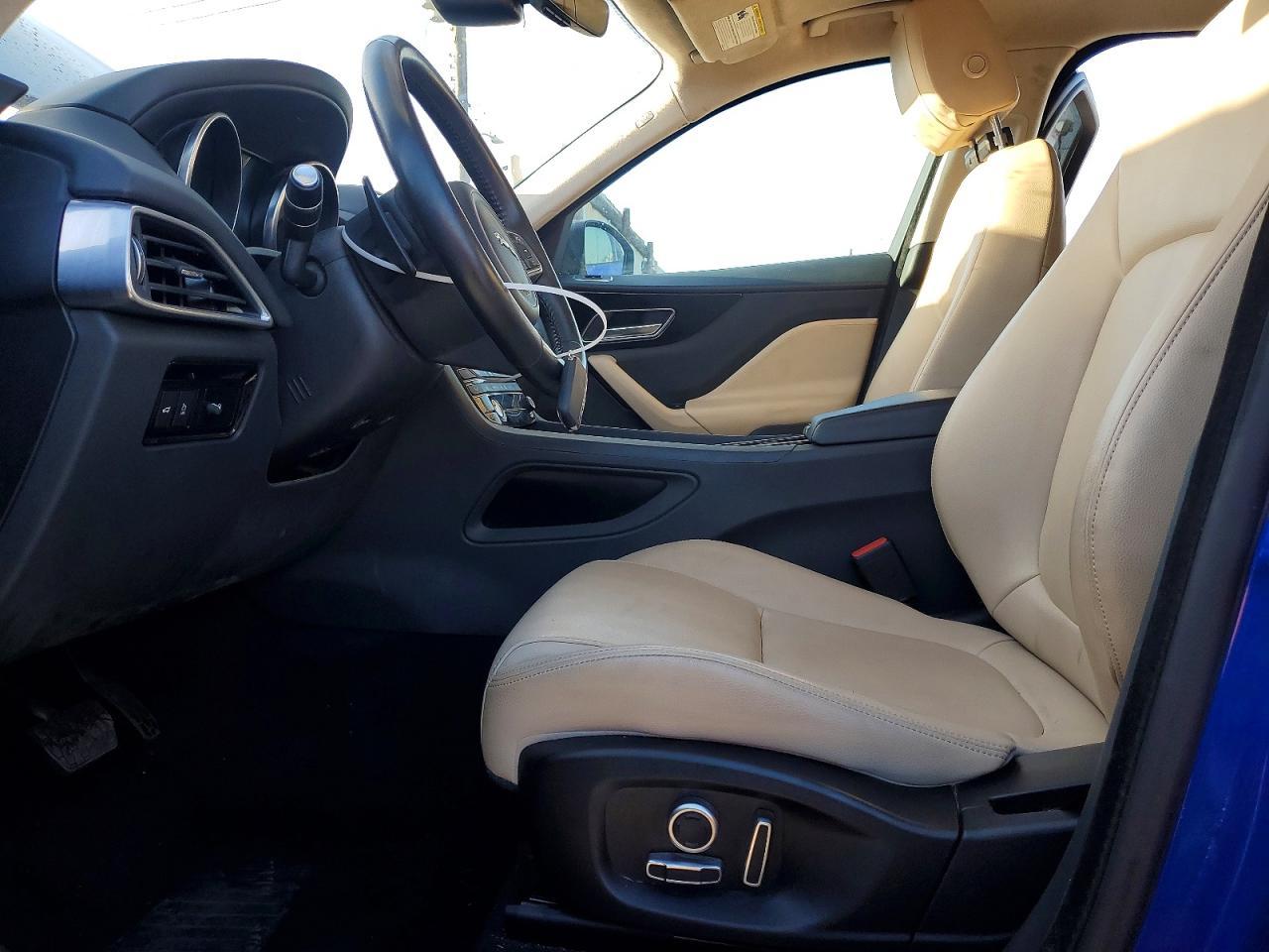 2020 Jaguar F-Pace Premium - Image 7