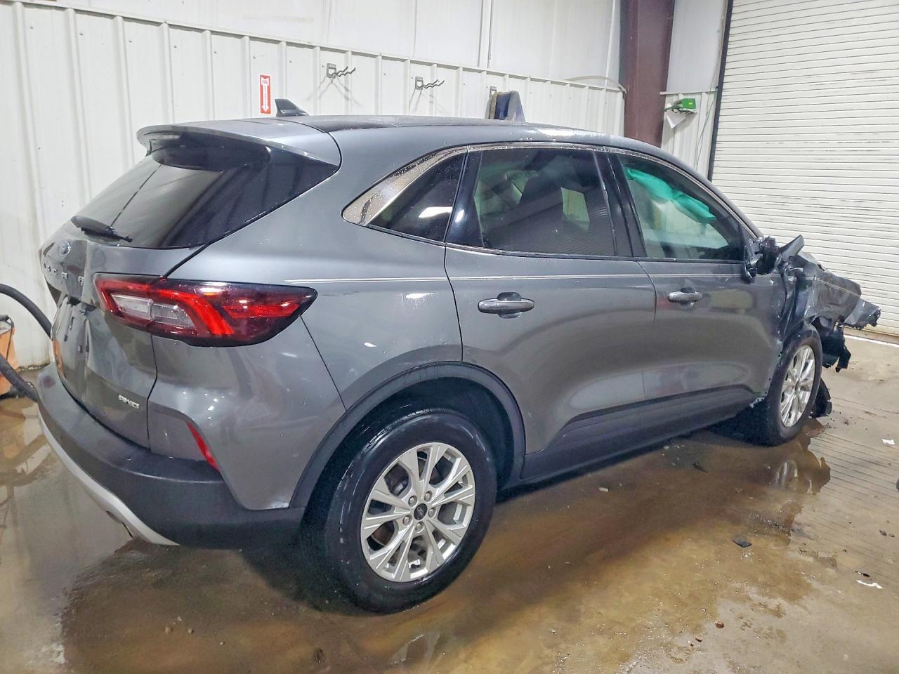 2024 Ford Escape Active - Image 3