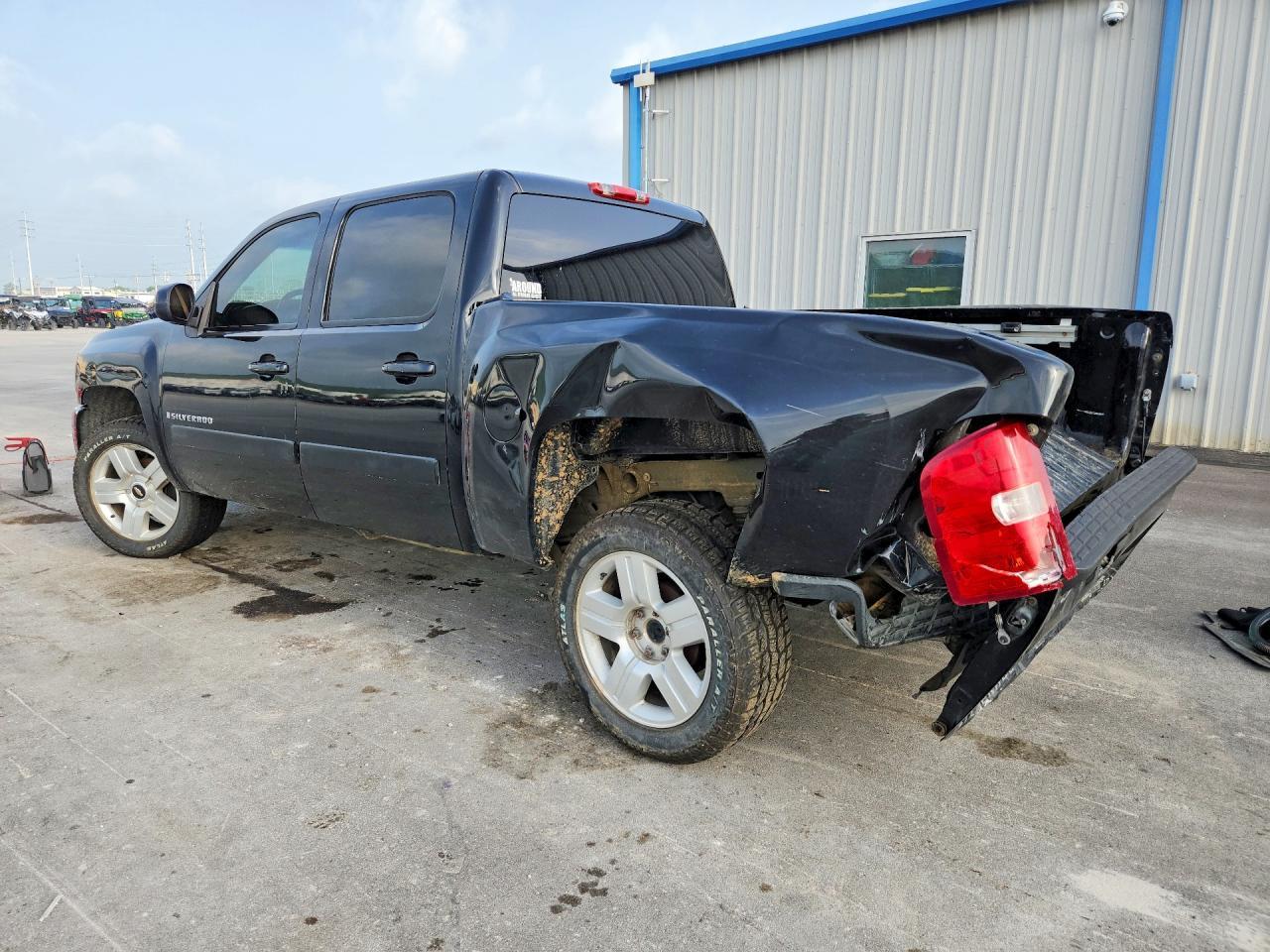 2008 Chevrolet Silverado C1500 - Фото 2