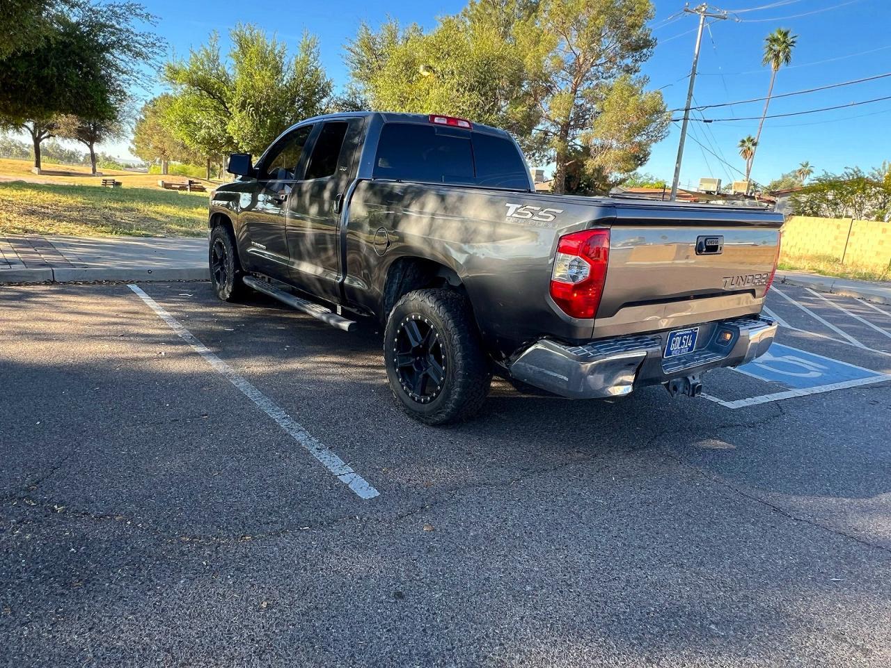2014 Toyota Tundra Double Cab Sr - Image 4