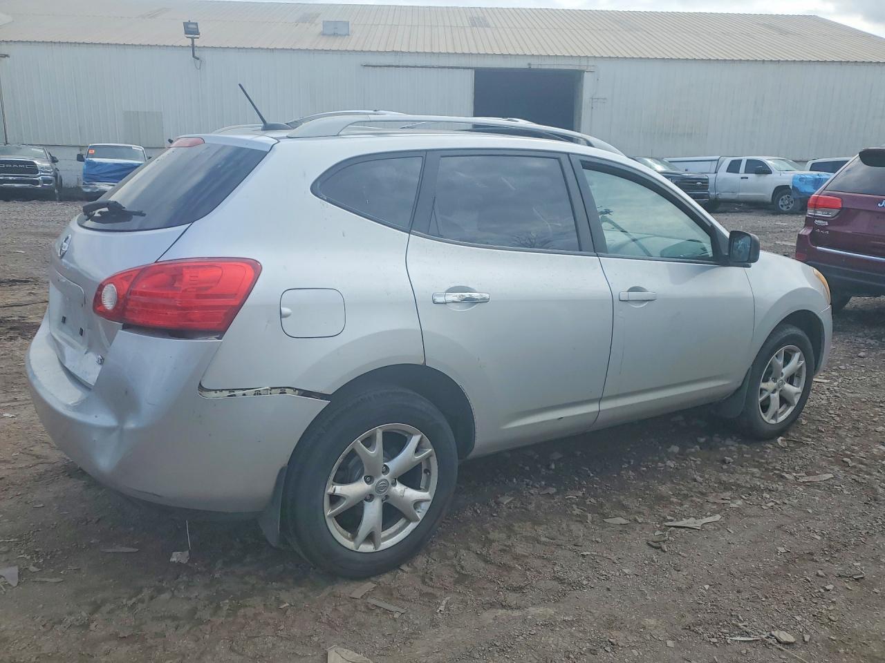 2010 Nissan Rogue S - Фото 3