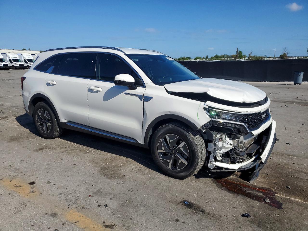 2022 Kia Sorento Hybrid S - Image 4