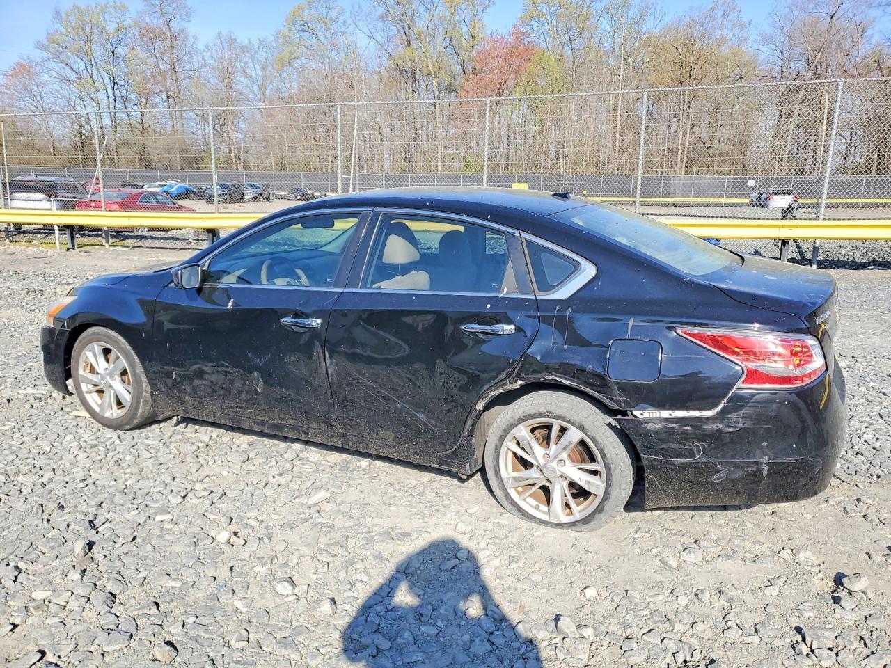 2015 Nissan Altima 2.5 Sv - Image 2