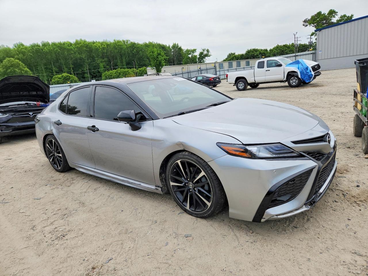 2019 Toyota Camry Xse V6 - Image 4
