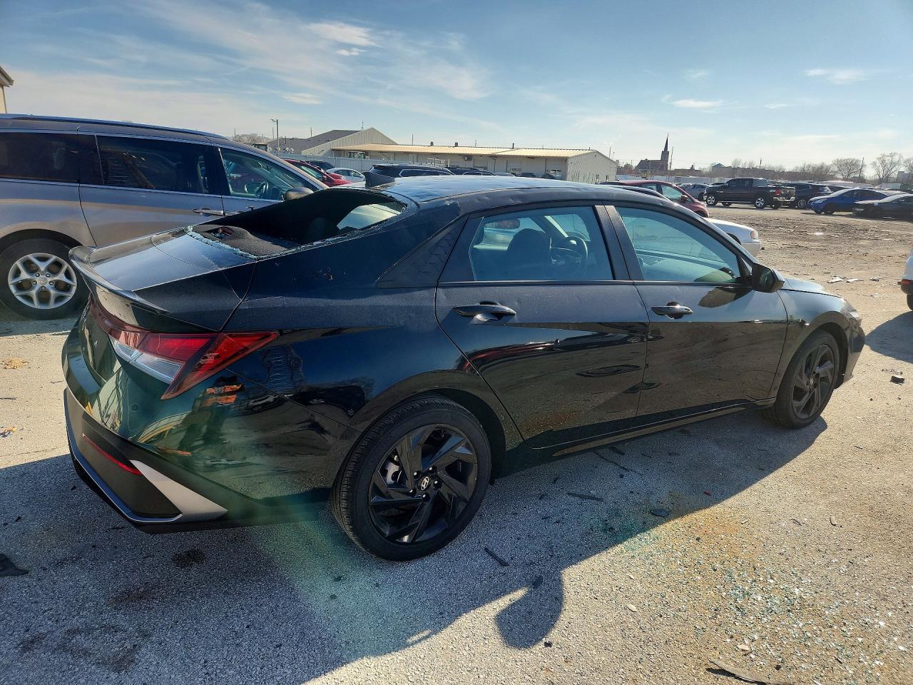 2026 Hyundai Elantra Sel Sport - Фото 3