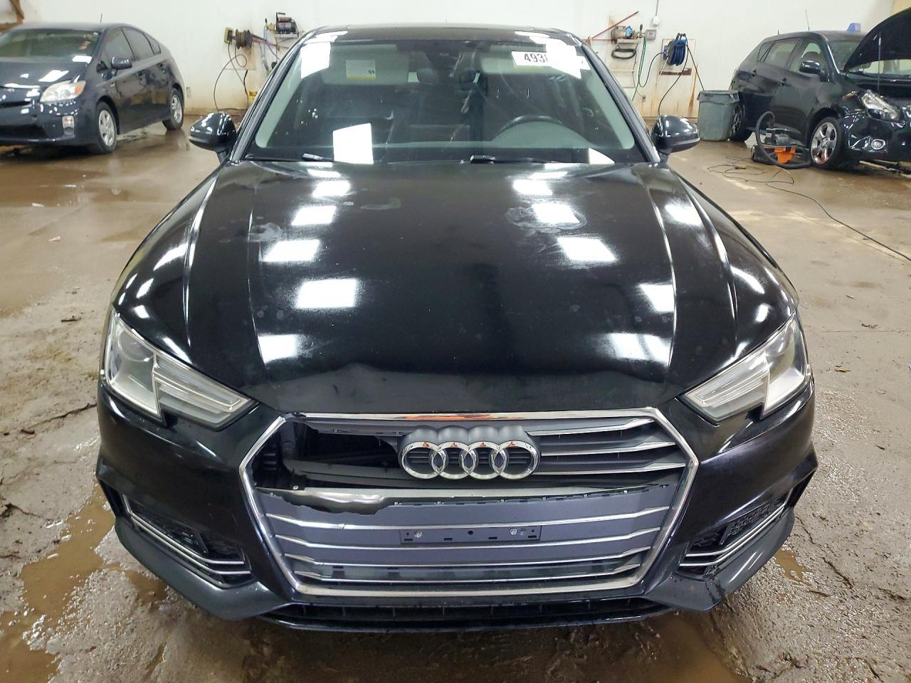 2018 Audi A4 Premium - Фото 5