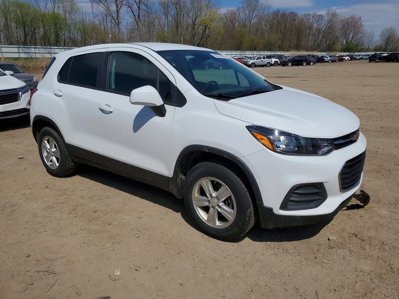 2020 Chevrolet Trax Ls - Image 4