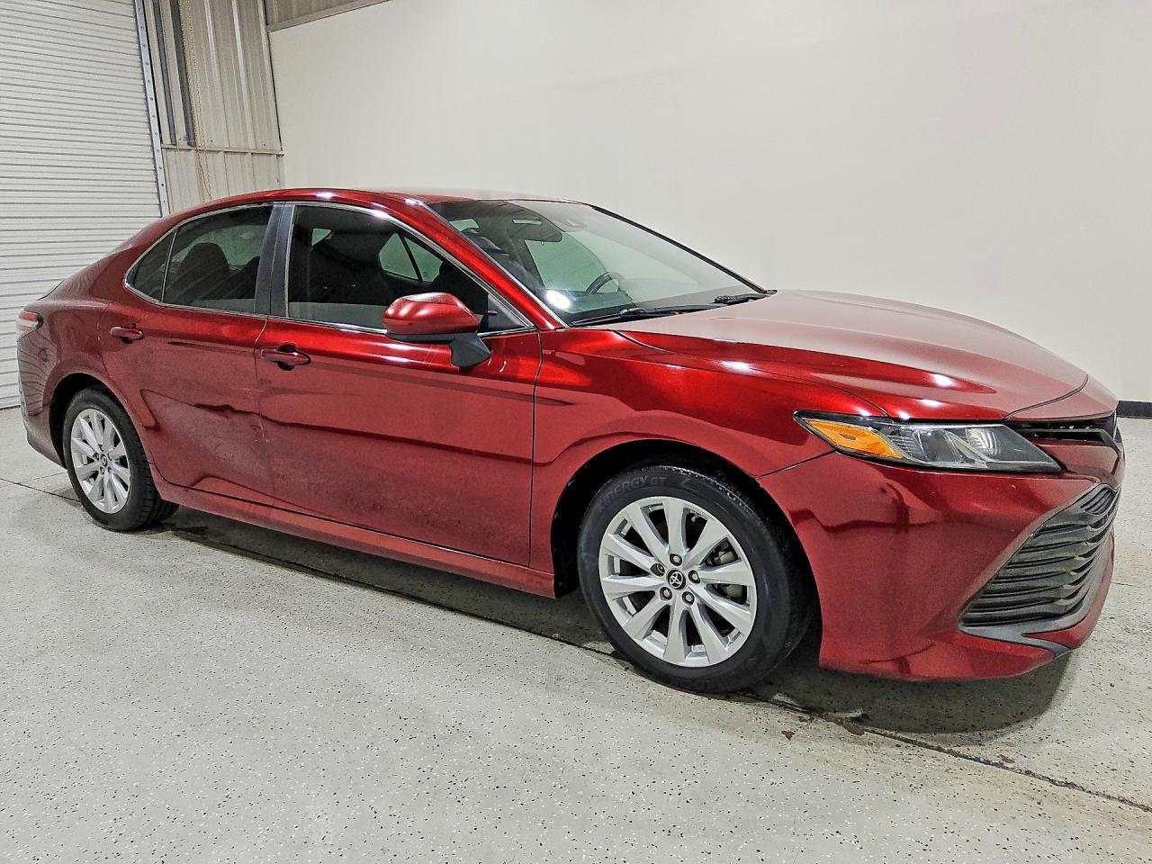 2019 Toyota Camry Le - Фото 4