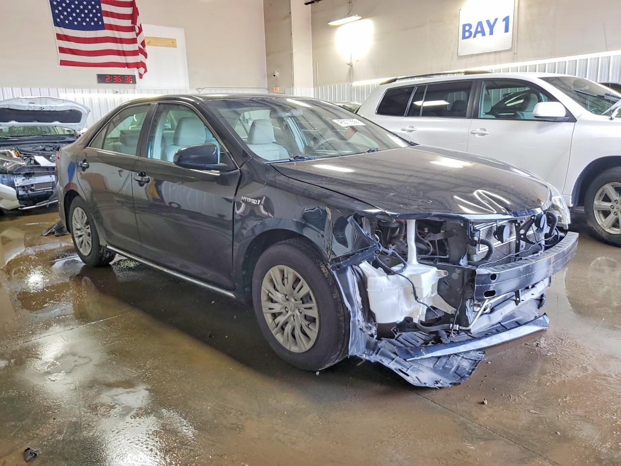 2012 Toyota Camry Hybrid Le - Фото 4