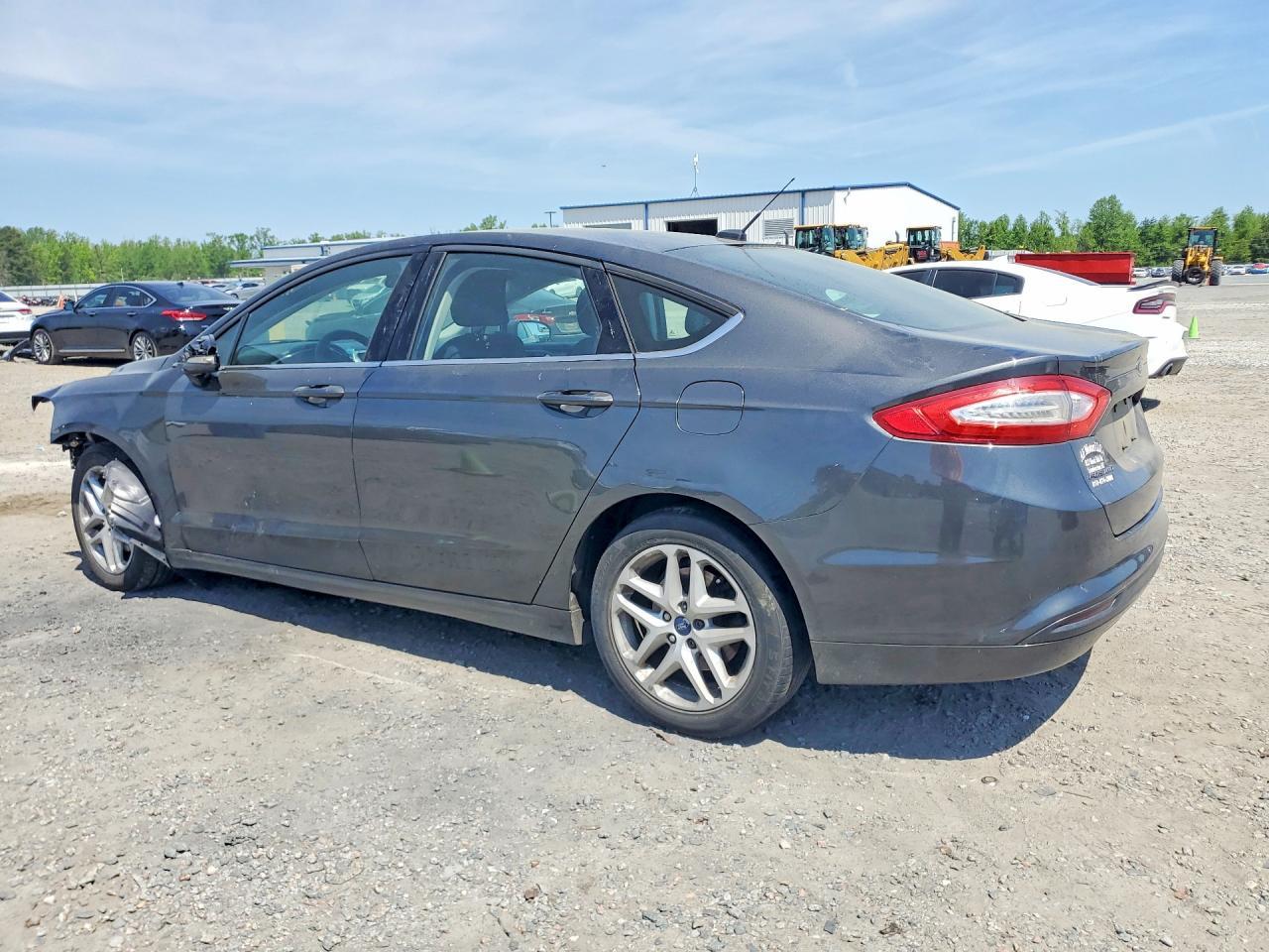 2016 Ford Fusion Se - Фото 2