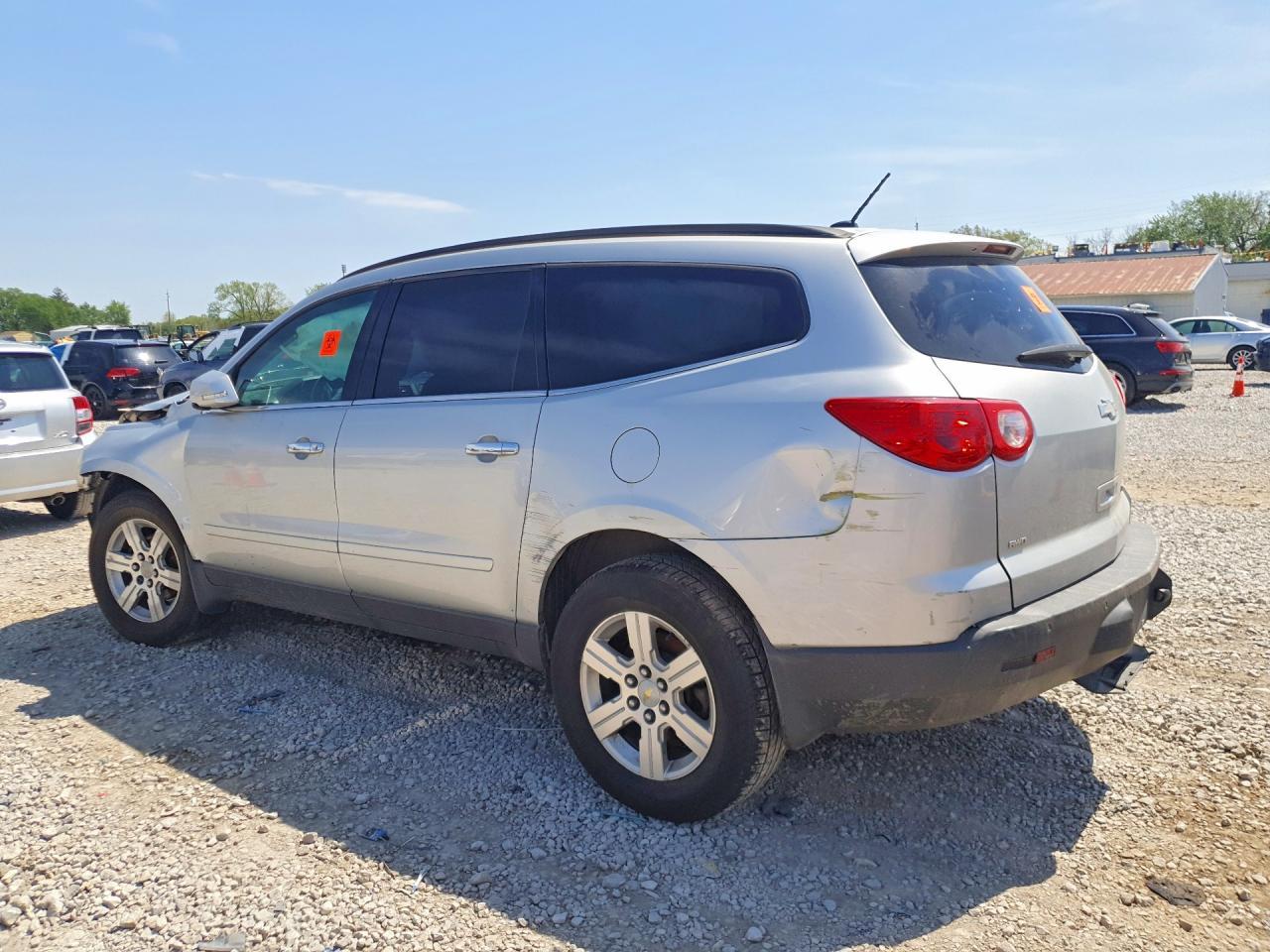 2011 Chevrolet Traverse Lt - Фото 2