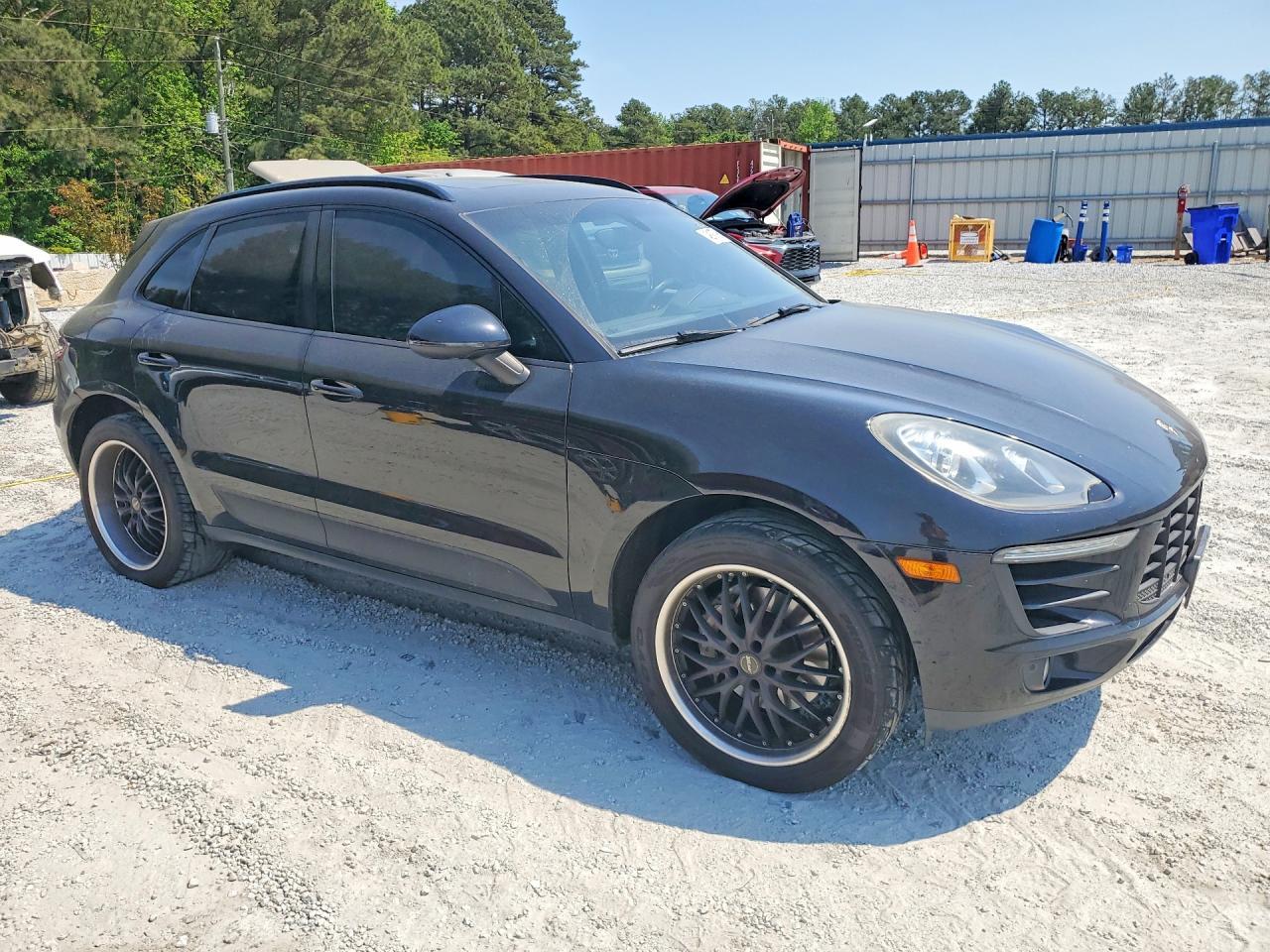 2016 Porsche Macan S - Image 4