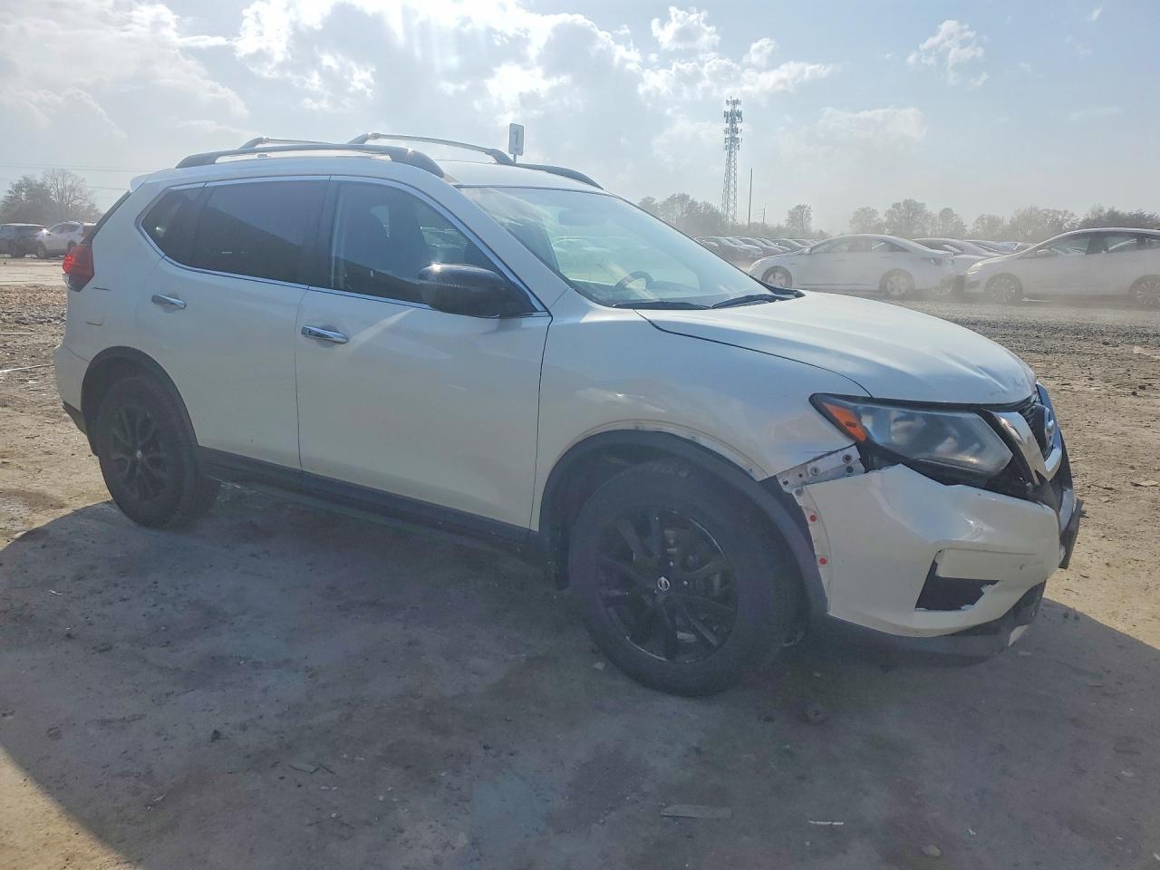 2017 Nissan Rogue Sv - Image 4