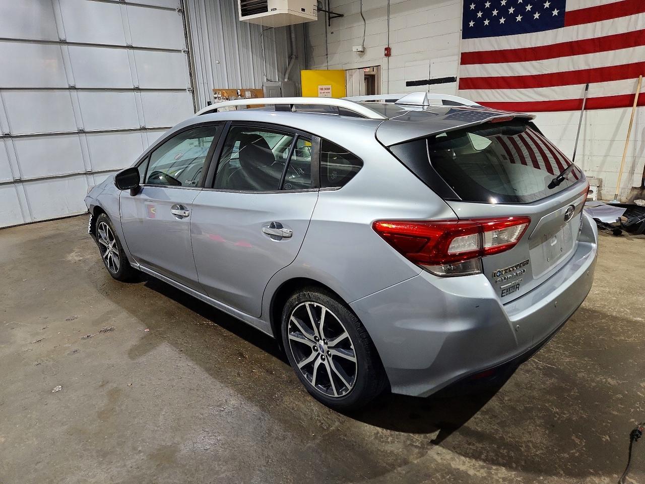 2017 Subaru Impreza Limited - Фото 2