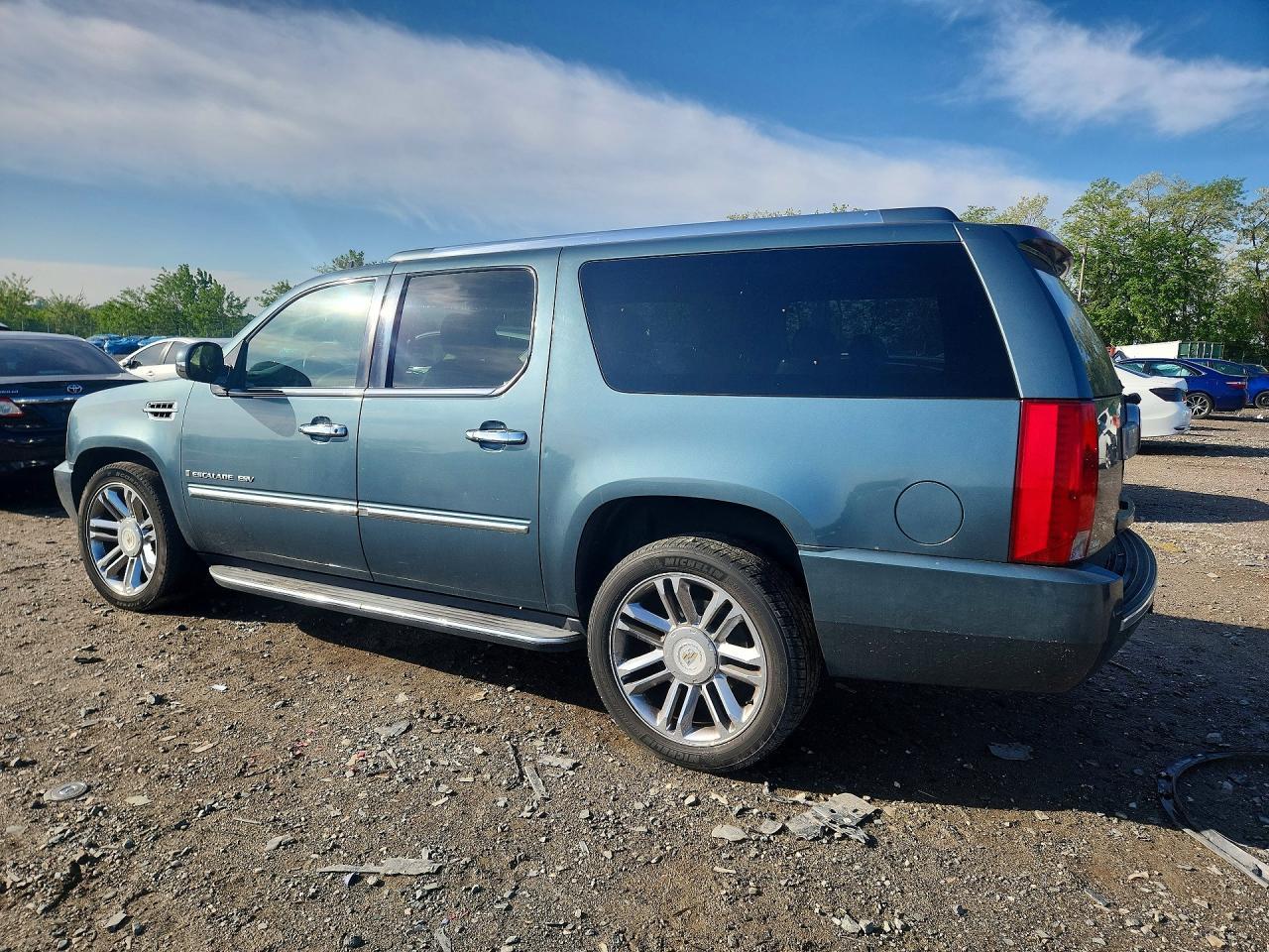2008 Cadillac Escalade Esv - Image 2
