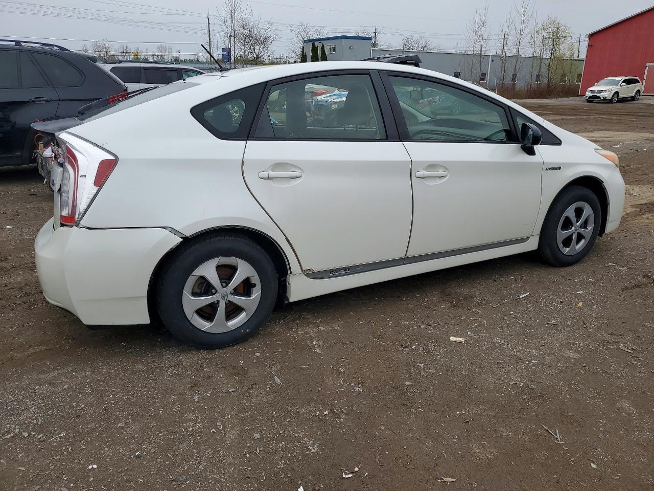 2013 Toyota Prius Two - Фото 3