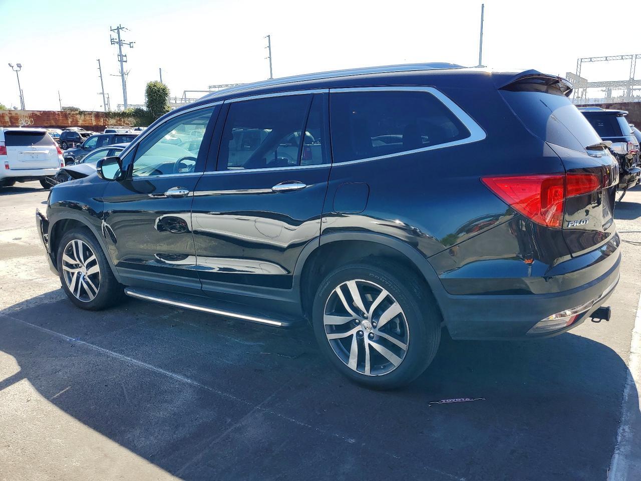 2017 Honda Pilot Elite - Фото 2