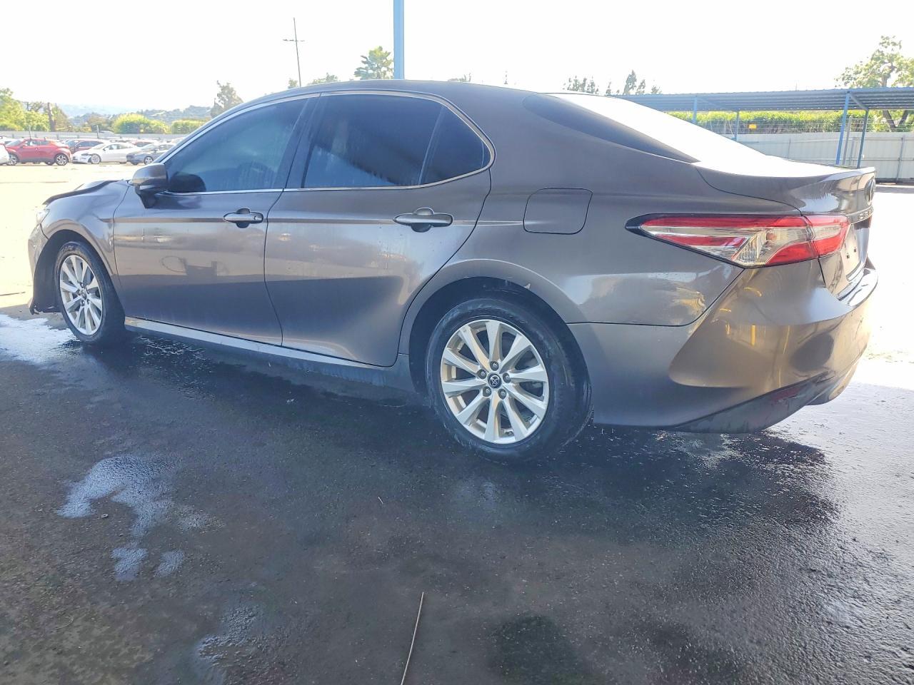 2018 Toyota Camry Le - Image 2