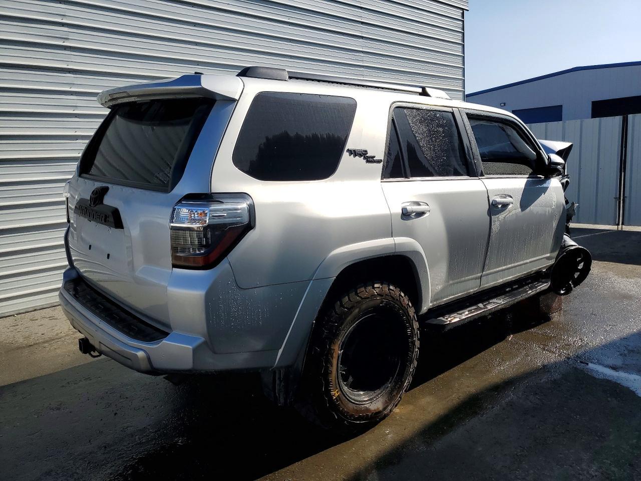 2024 Toyota 4Runner Trd Off-Road Premium - Image 3